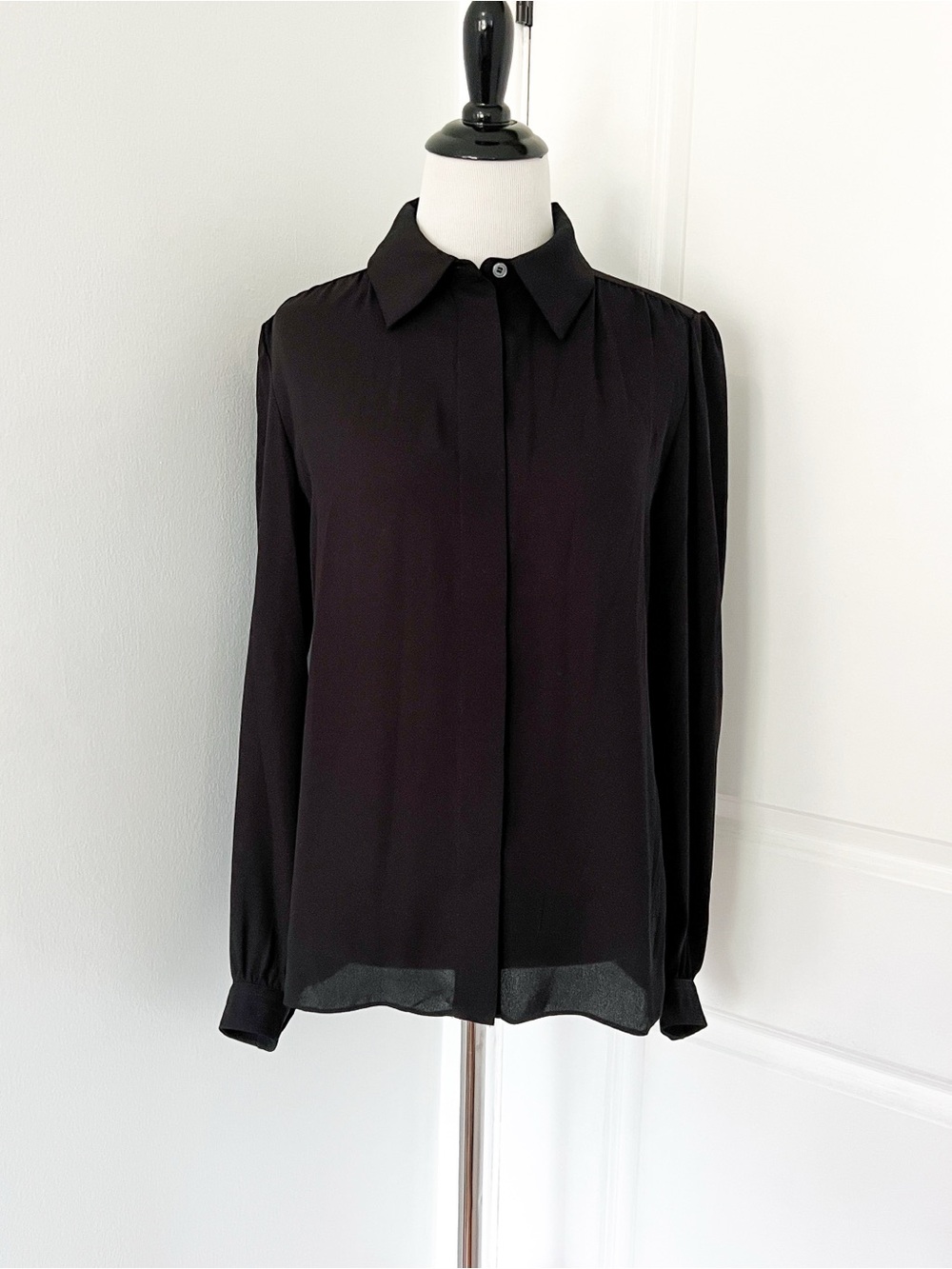 Louis Vuitton Uniforms Black Long-Sleeve Button Down Shirt - Size 34
